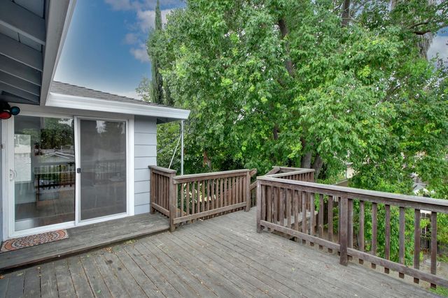 6010 Machado Way, Sacramento, CA 95822