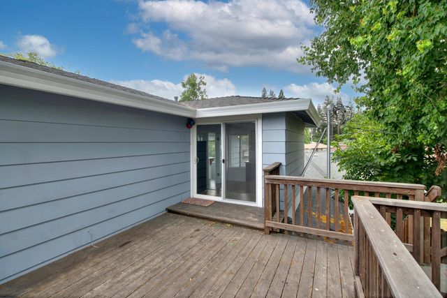 6010 Machado Way, Sacramento, CA 95822