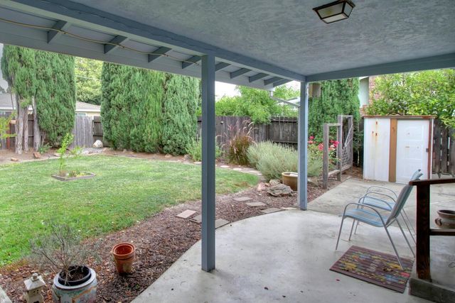6010 Machado Way, Sacramento, CA 95822