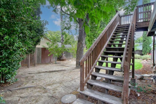 6010 Machado Way, Sacramento, CA 95822