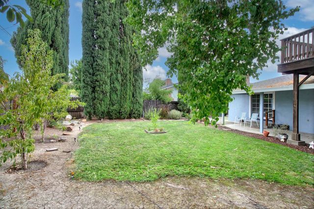 6010 Machado Way, Sacramento, CA 95822