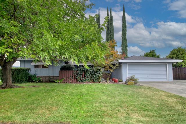 6010 Machado Way, Sacramento, CA 95822