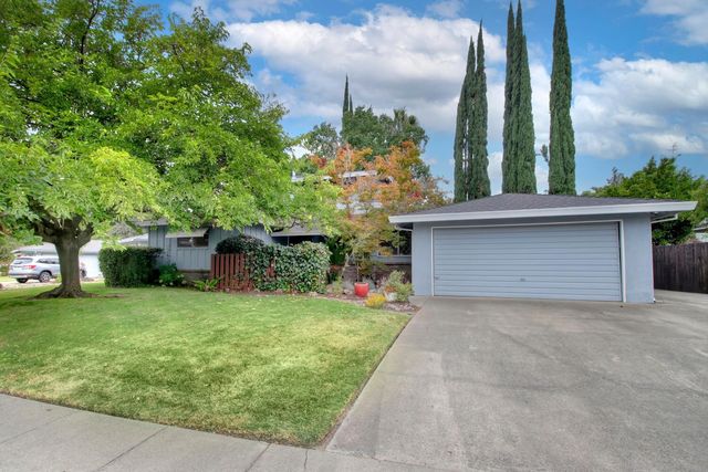 6010 Machado Way, Sacramento, CA 95822