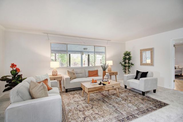 6010 Machado Way, Sacramento, CA 95822