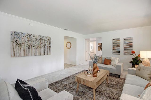 6010 Machado Way, Sacramento, CA 95822