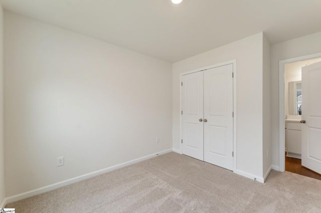 138 Cloverfield Lane, Spartanburg, SC 29303
