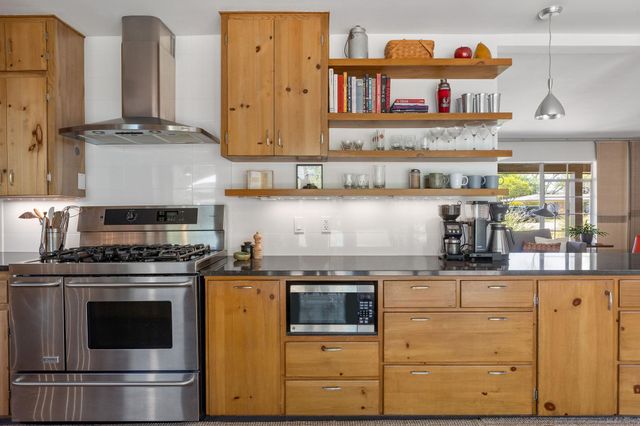 1408 Larkwood DR, Austin, TX 78723