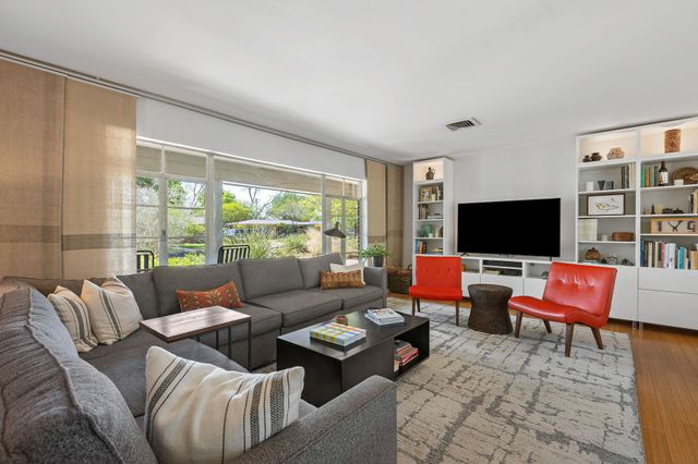 1408 Larkwood DR, Austin, TX 78723