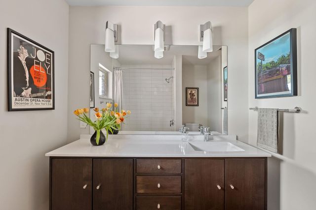 1408 Larkwood DR, Austin, TX 78723