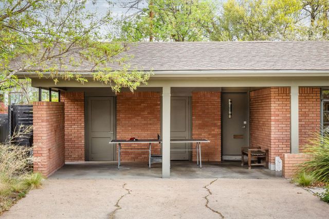 1408 Larkwood DR, Austin, TX 78723