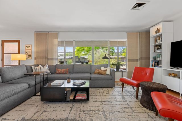 1408 Larkwood DR, Austin, TX 78723