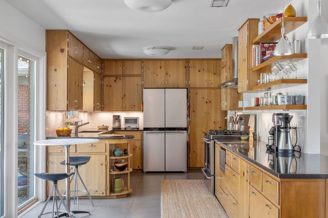 1408 Larkwood DR, Austin, TX 78723