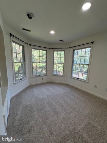 3025 WINDY KNOLL CT, Rockville, MD 20850