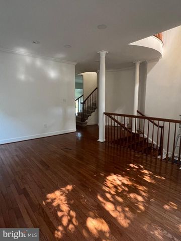 3025 WINDY KNOLL CT, Rockville, MD 20850