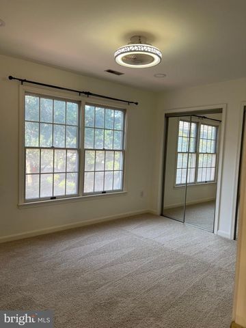 3025 WINDY KNOLL CT, Rockville, MD 20850