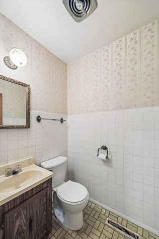 9135 26th Place, Brookfield, IL 60513