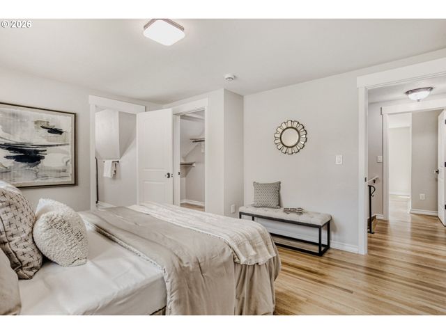 3235 Ne Klickitat St, Portland, OR 97212