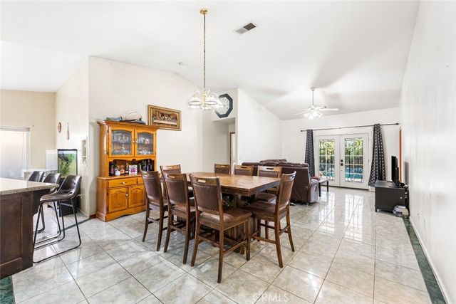 2901 Flint Hills Drive, Bakersfield, CA 93313