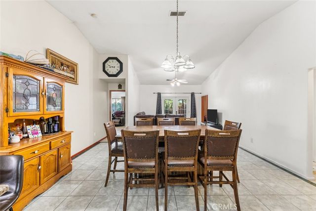 2901 Flint Hills Drive, Bakersfield, CA 93313