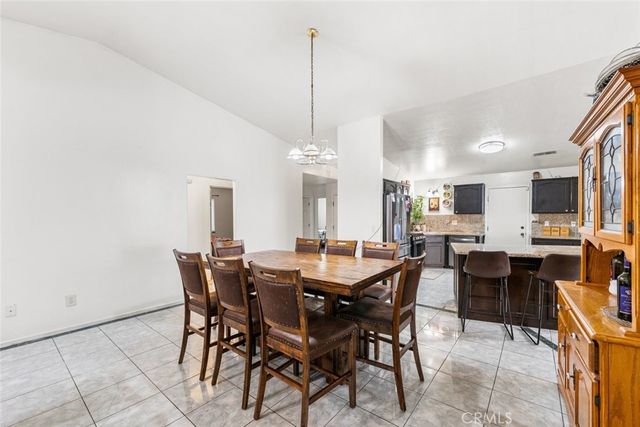 2901 Flint Hills Drive, Bakersfield, CA 93313