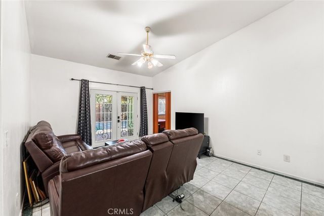 2901 Flint Hills Drive, Bakersfield, CA 93313