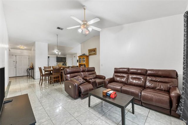 2901 Flint Hills Drive, Bakersfield, CA 93313