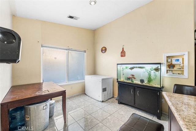 2901 Flint Hills Drive, Bakersfield, CA 93313