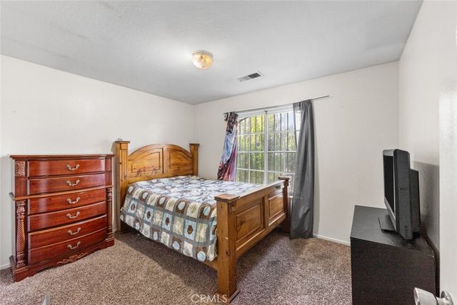 2901 Flint Hills Drive, Bakersfield, CA 93313
