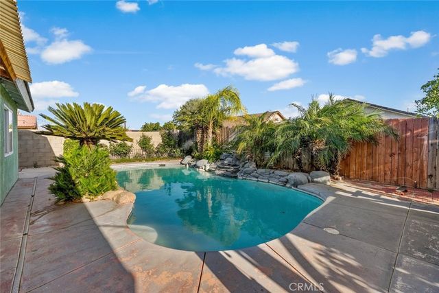 2901 Flint Hills Drive, Bakersfield, CA 93313