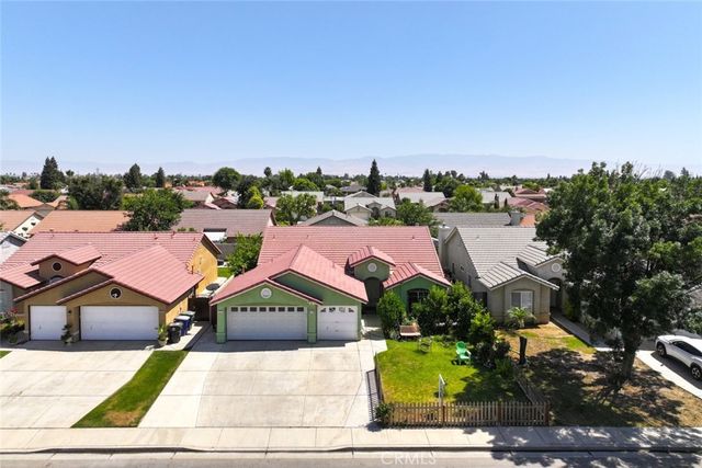 2901 Flint Hills Drive, Bakersfield, CA 93313
