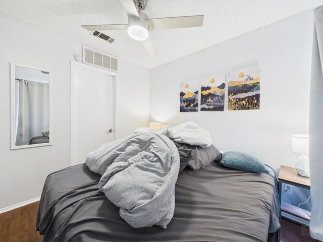 806 W 24th ST 300, Austin, TX 78705