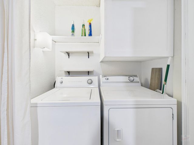 806 W 24th ST 300, Austin, TX 78705