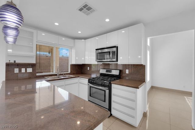 738 Panhandle Drive, Henderson, NV 89014