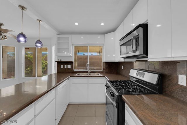 738 Panhandle Drive, Henderson, NV 89014