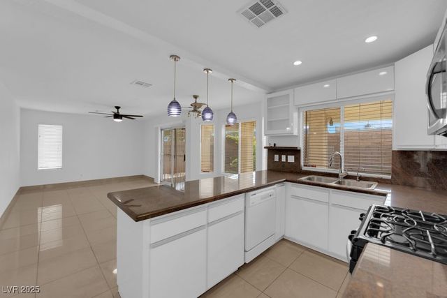 738 Panhandle Drive, Henderson, NV 89014