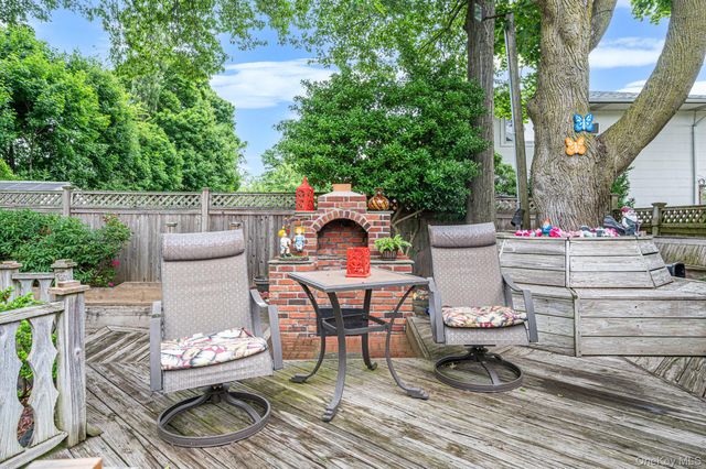 90 Rhode Island Avenue, Bay Shore, NY 11706