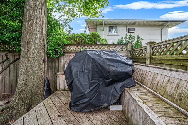 90 Rhode Island Avenue, Bay Shore, NY 11706