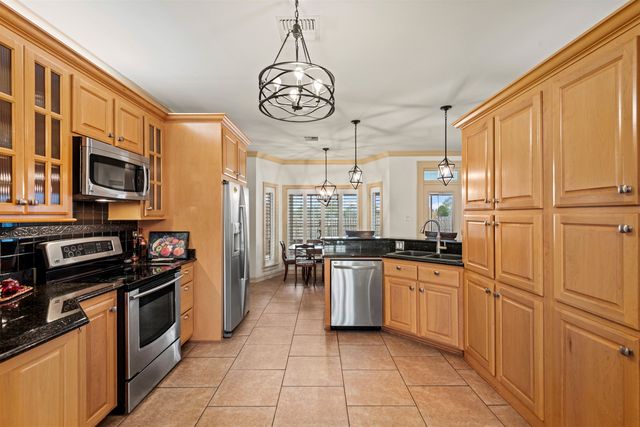 313 Donald Dr, Thibodaux, LA 70301