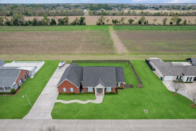 313 Donald Dr, Thibodaux, LA 70301