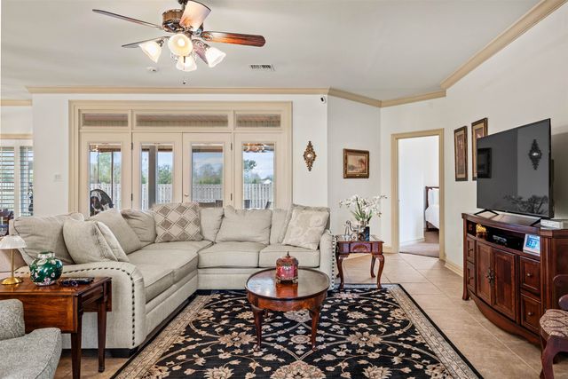 313 Donald Dr, Thibodaux, LA 70301