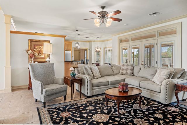 313 Donald Dr, Thibodaux, LA 70301