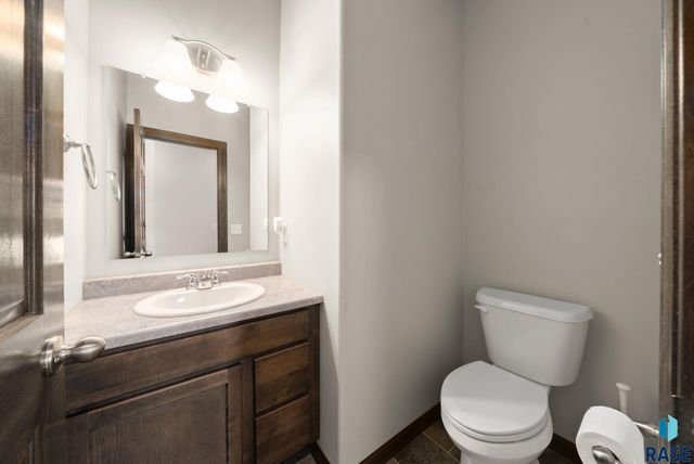 5501 S Seville Pl Place, Sioux Falls, SD 57108