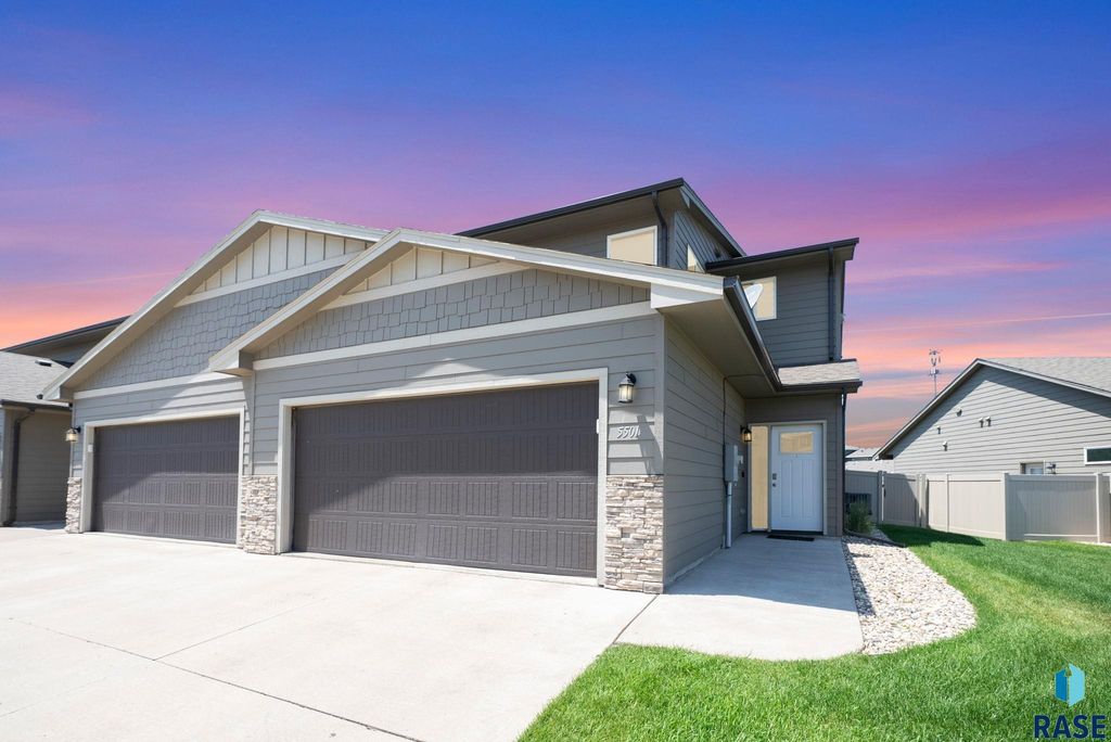 5501 S Seville Pl Place, Sioux Falls, SD 57108