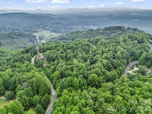 168 Tarnhill Drive, Flat Rock, NC 28731