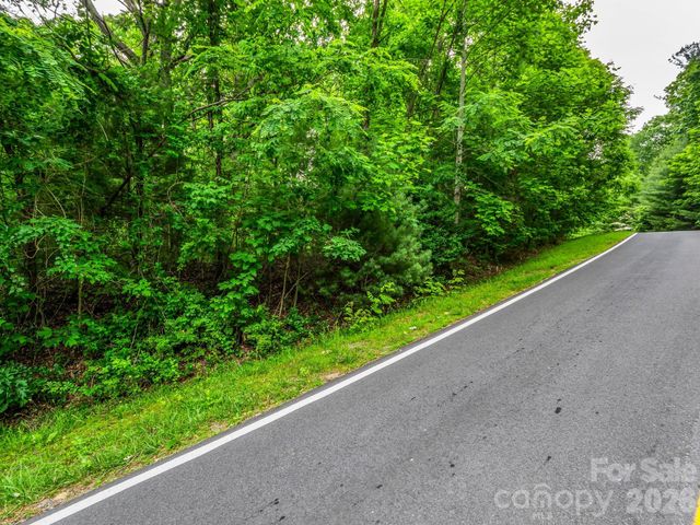 168 Tarnhill Drive, Flat Rock, NC 28731