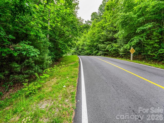 168 Tarnhill Drive, Flat Rock, NC 28731