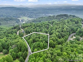 168 Tarnhill Drive, Flat Rock, NC 28731