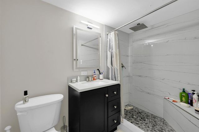 899 SE 2nd Avenue 120, Deerfield Beach, FL 33441