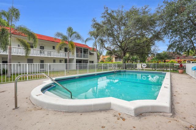 899 SE 2nd Avenue 120, Deerfield Beach, FL 33441