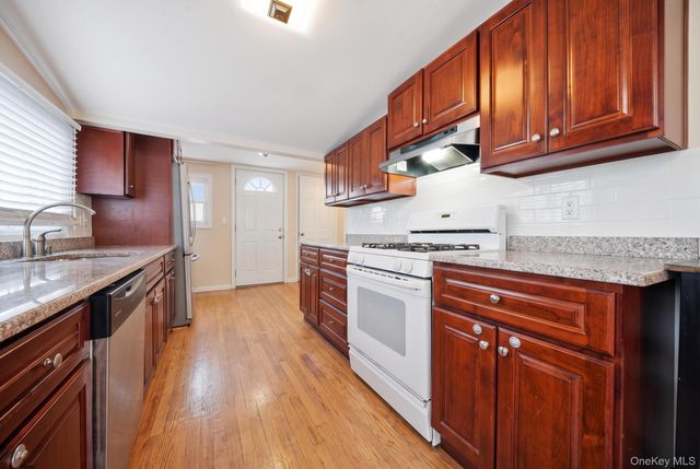 162 Baisley Avenue, East Rockaway, NY 11518
